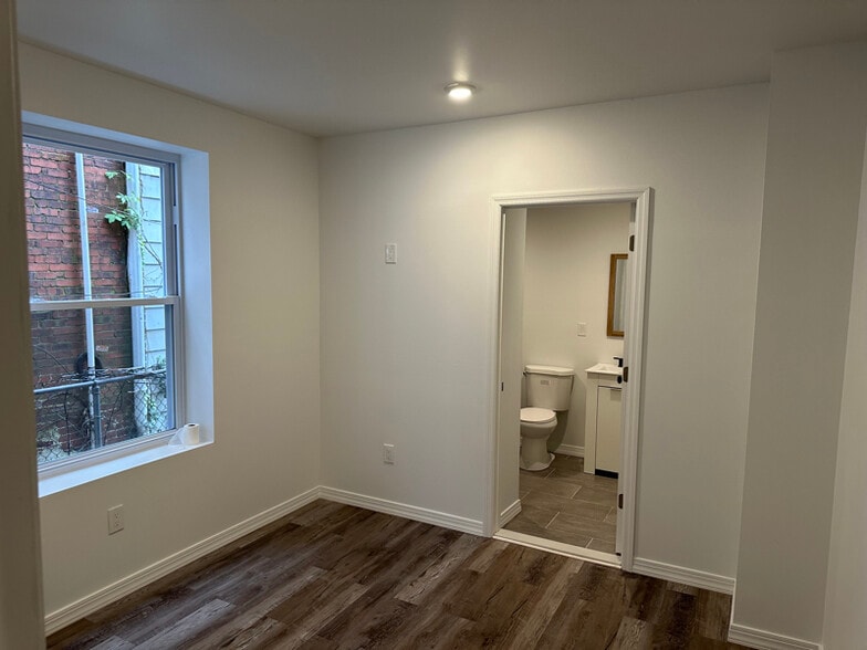 Building Photo - 1446 N 58th St