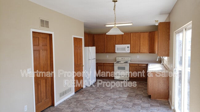 Building Photo - 4681 Tetman Ln
