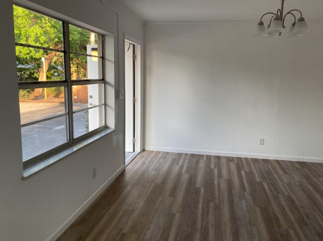 Building Photo - 1896 40th Ave