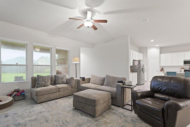 Building Photo - 18018 Svensson Slade Ln