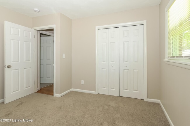 Building Photo - 303 Elk River Dr