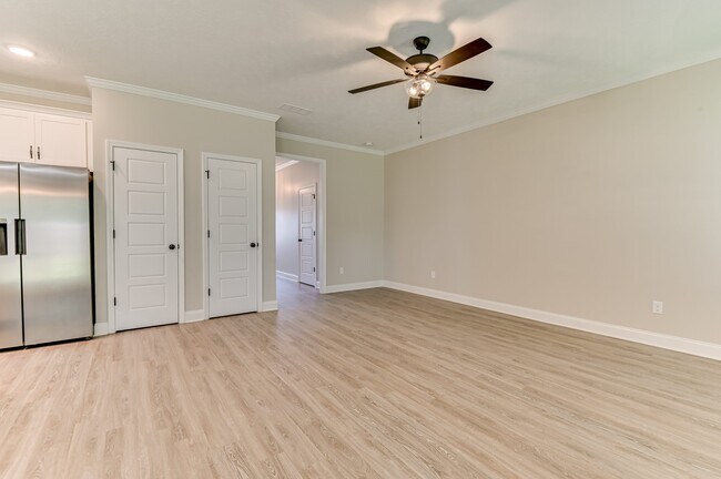Building Photo - 2041 Limerick Ct