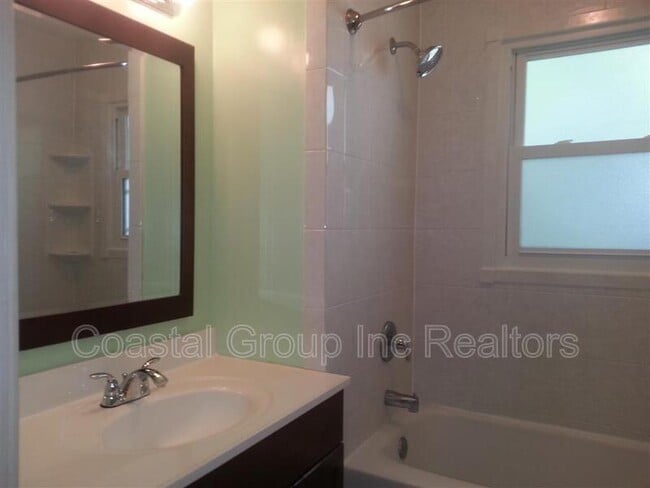 Building Photo - 141 E Ocean Ave