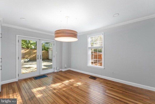 Building Photo - 2810 N Glade St NW