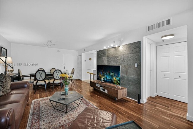 Building Photo - 2401 Collins Ave