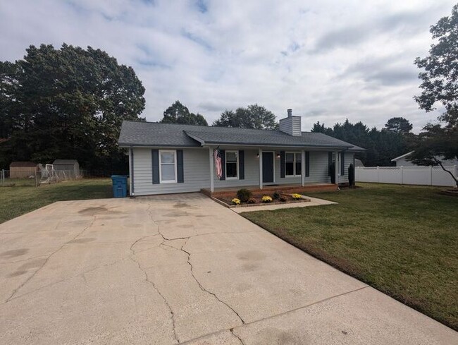 Primary Photo - 3BD/2BA House in Conover, NC