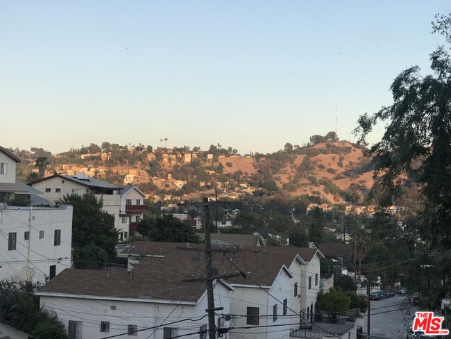 Building Photo - 444 W Avenue 37