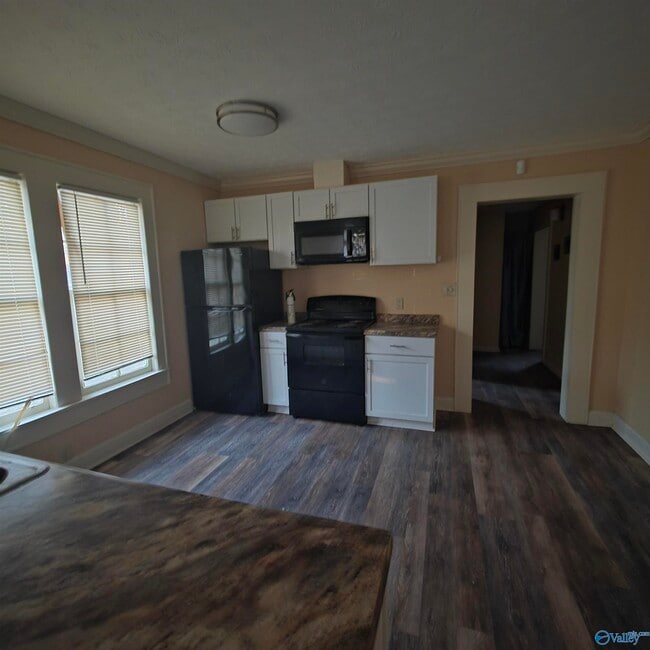 Building Photo - 1101 New St