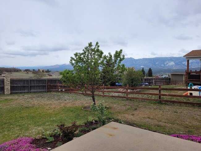 Building Photo - 127 Misty Creek Dr