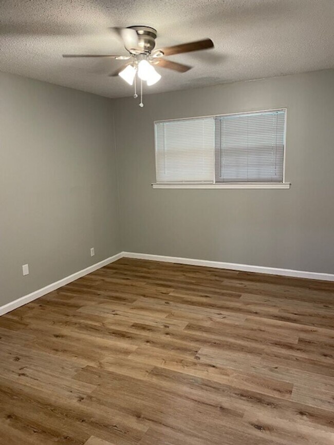 Building Photo - H&amp;H Properties of Floyd