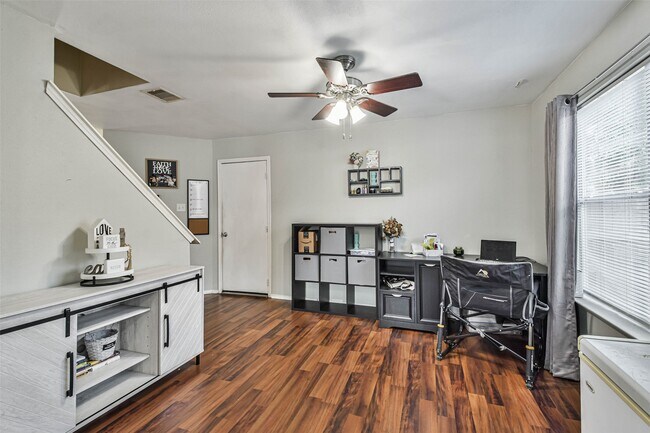 Building Photo - 11735 Pebble Sands Dr