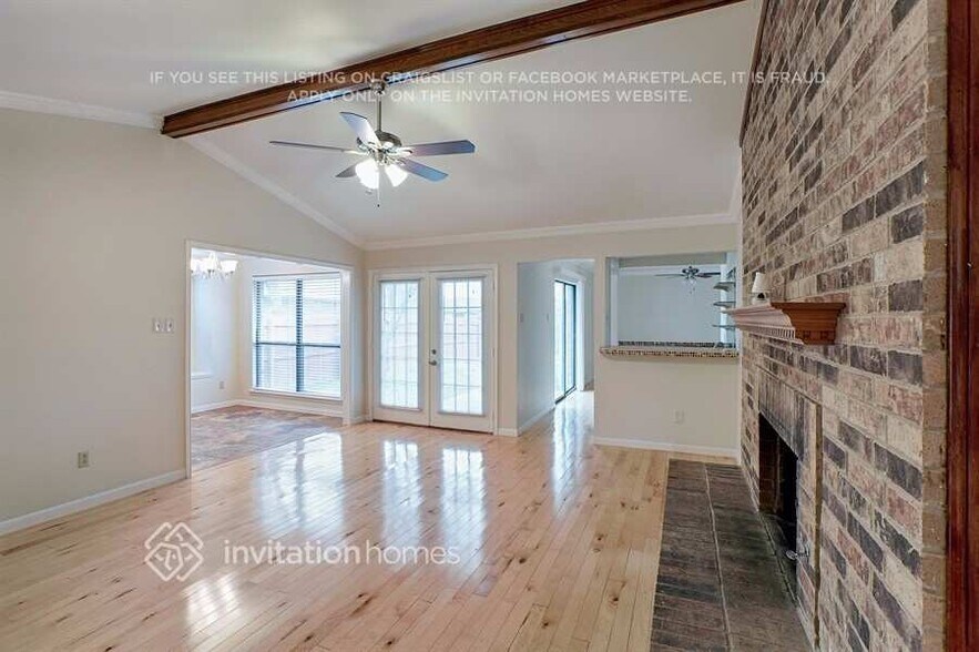 Building Photo - 1720 Brighton Dr
