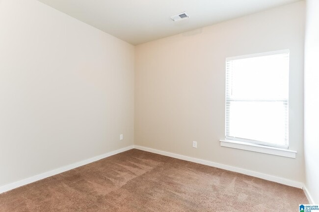 Building Photo - 135 Wolf Ln