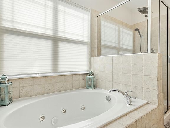 Building Photo - Build Equity While Leasing - Lease and Own...
