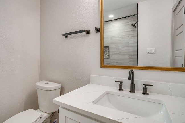 Building Photo - Amazing Modern- 3 Bedroom, 2 Bath Ready for New Tenants- Burleson ISD- 76028