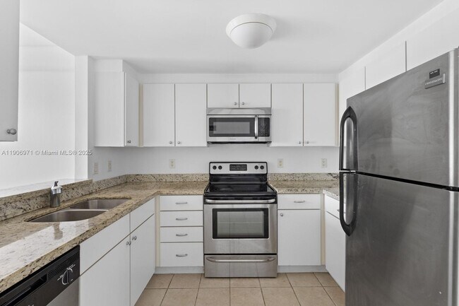 Building Photo - 1250 S Miami Ave