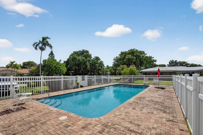 Building Photo - 2757 NE 29th Ave