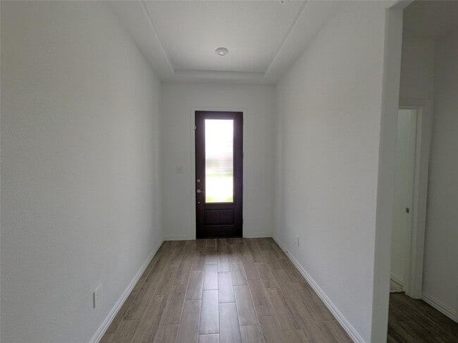 Building Photo - 14601 Little Water Dr