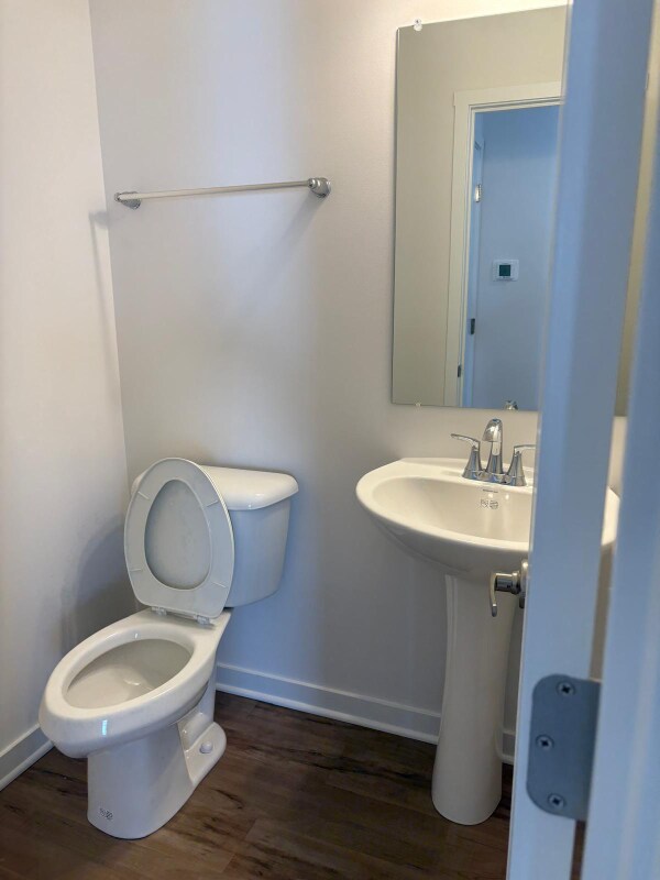 Building Photo - 127 Dusky Willow Dr