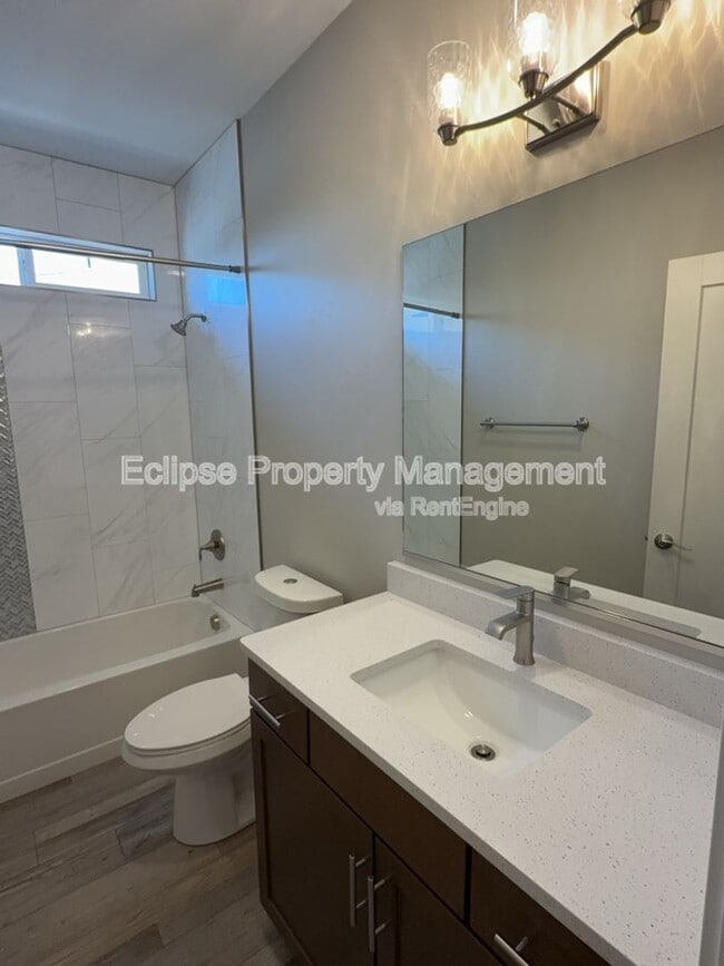 Building Photo - 679 Eadin Ln