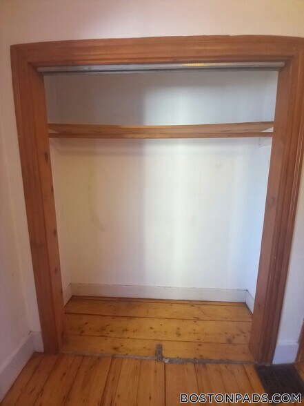 Building Photo - 42 Jay St