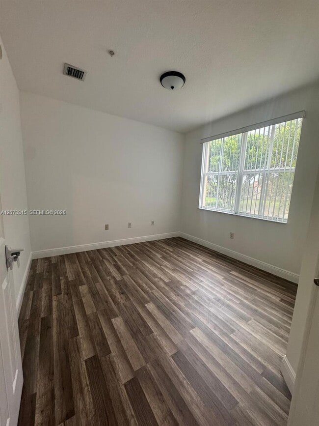 Building Photo - 4600 SW 160th Ave