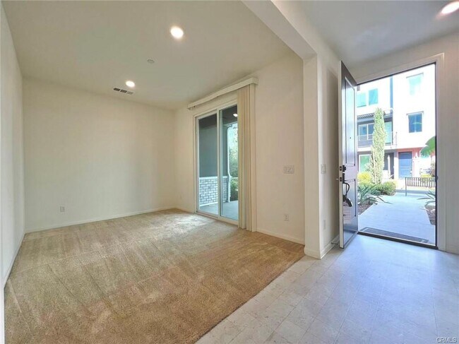 Building Photo - 231 Steely