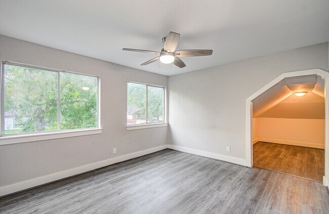 Building Photo - 2554 River Ridge