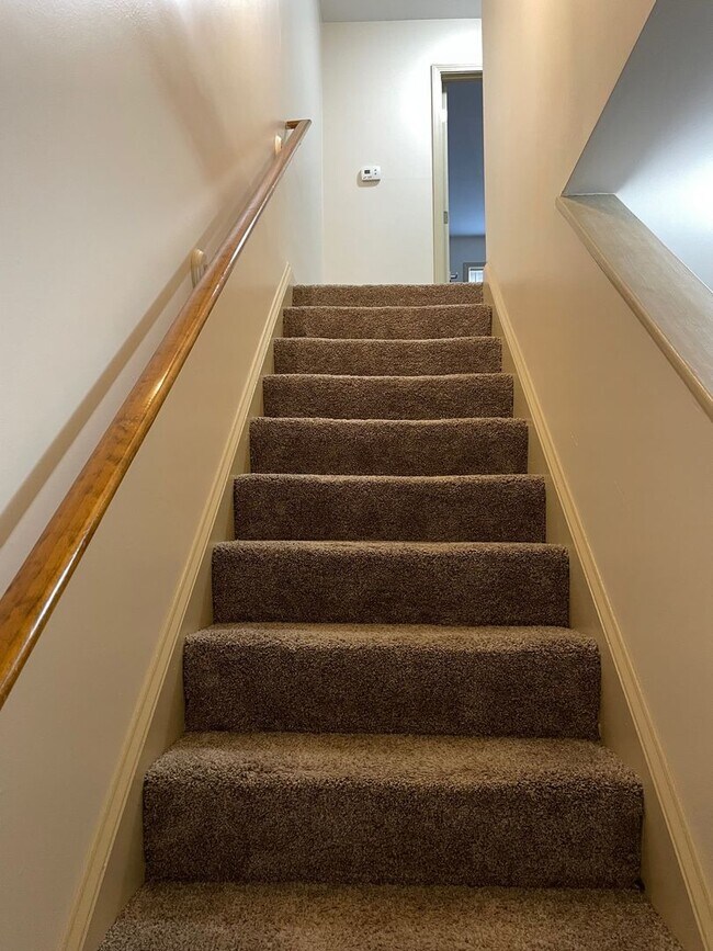 Building Photo - 1304