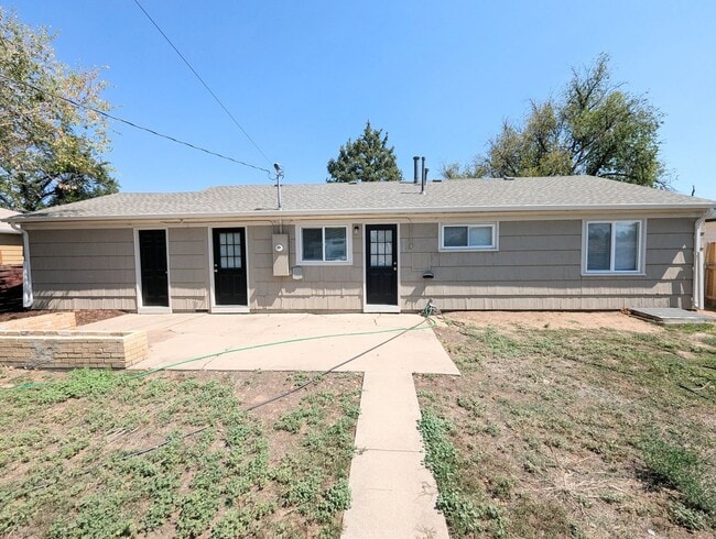 Building Photo - 3 bed 1 bath home in Aurora