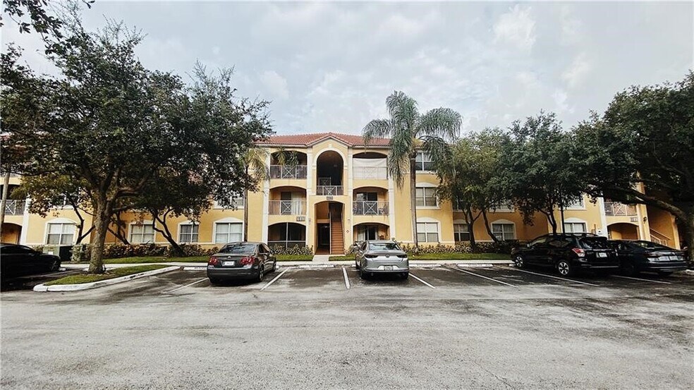 Building Photo - 5580 NW 61st St