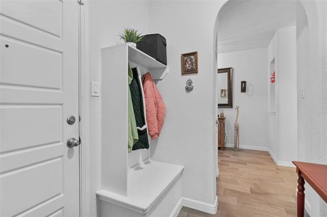 Building Photo - 15900 Back Nine Rd