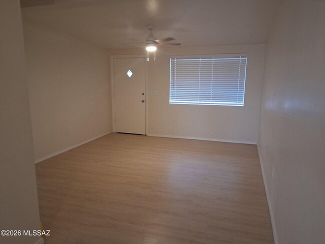 Building Photo - 4929 S Cherry Ave
