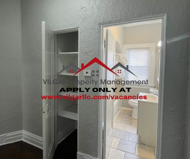 Building Photo - 3 bedrooms, 1 bathroom home in Gary, IN