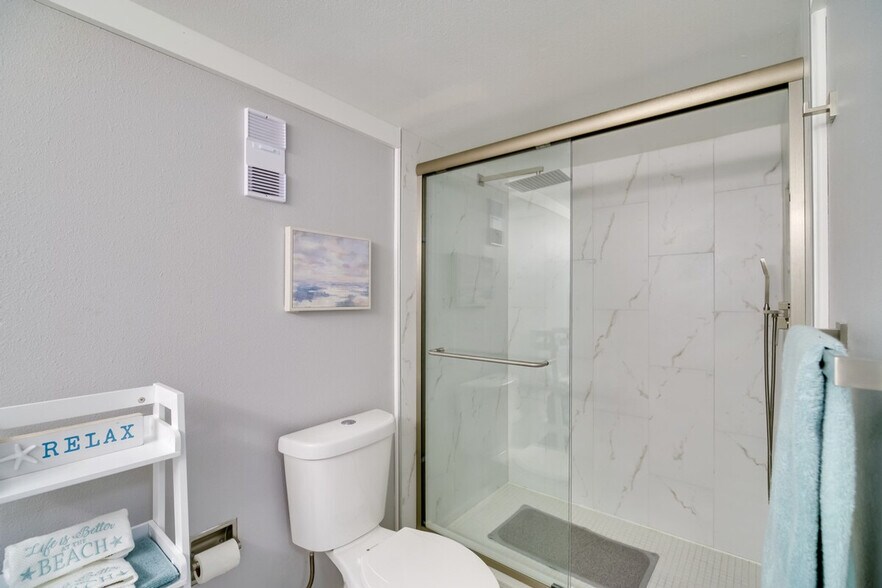 Building Photo - 3180 N Atlantic Ave