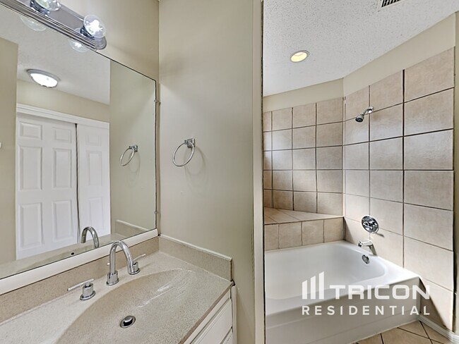 Building Photo - 1717 Wild Willow Trail