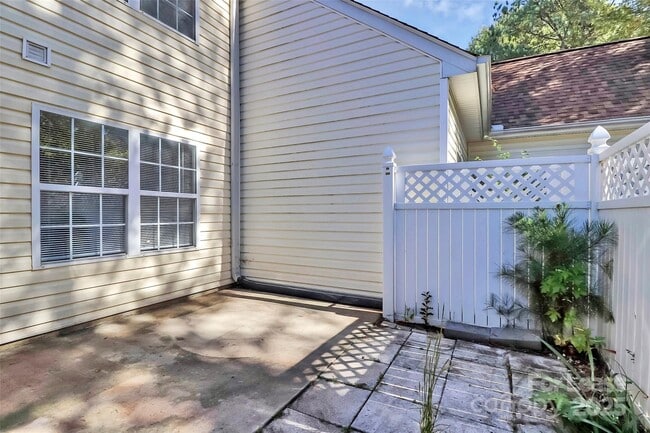 Building Photo - 11164 Saintsbury Pl