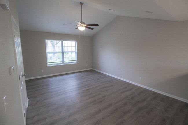 Building Photo - 1306 Godas Cir