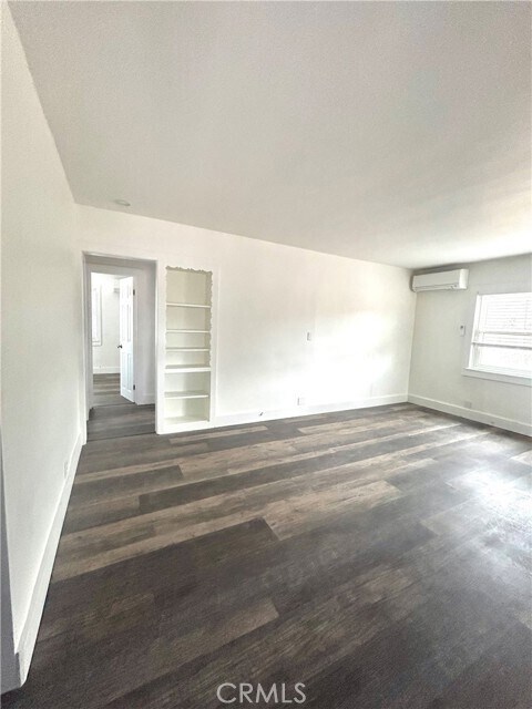 Building Photo - 6623 La Luna Ave