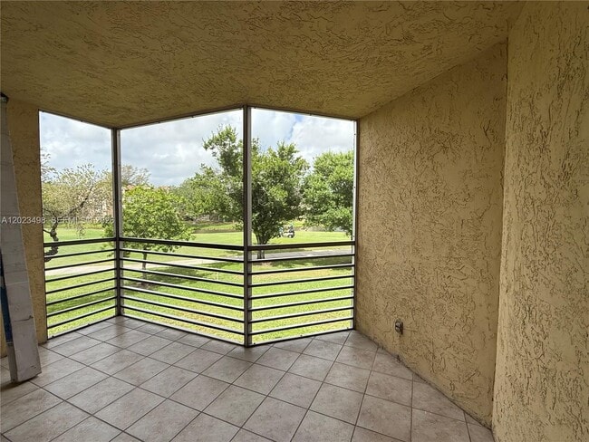 Building Photo - 9531 Seagrape Dr