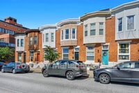 Building Photo - 207 S Ellwood Ave