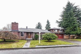 Building Photo - 1706 3rd Ave NW