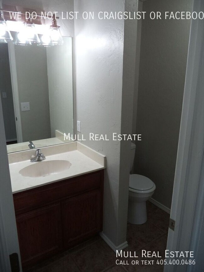 Building Photo - 5404 SE 80th-