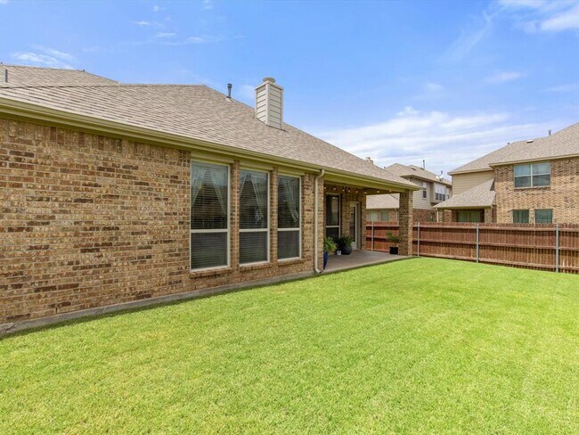 Building Photo - 8720 Devonshire Dr