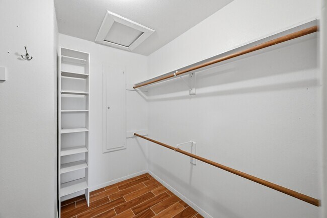 Building Photo - 17511 Favor Bend Ct
