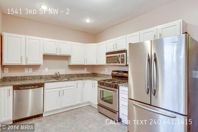 Building Photo - 1541 3rd St NW