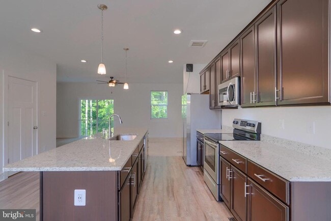 Building Photo - 617 Snapdragon Ct