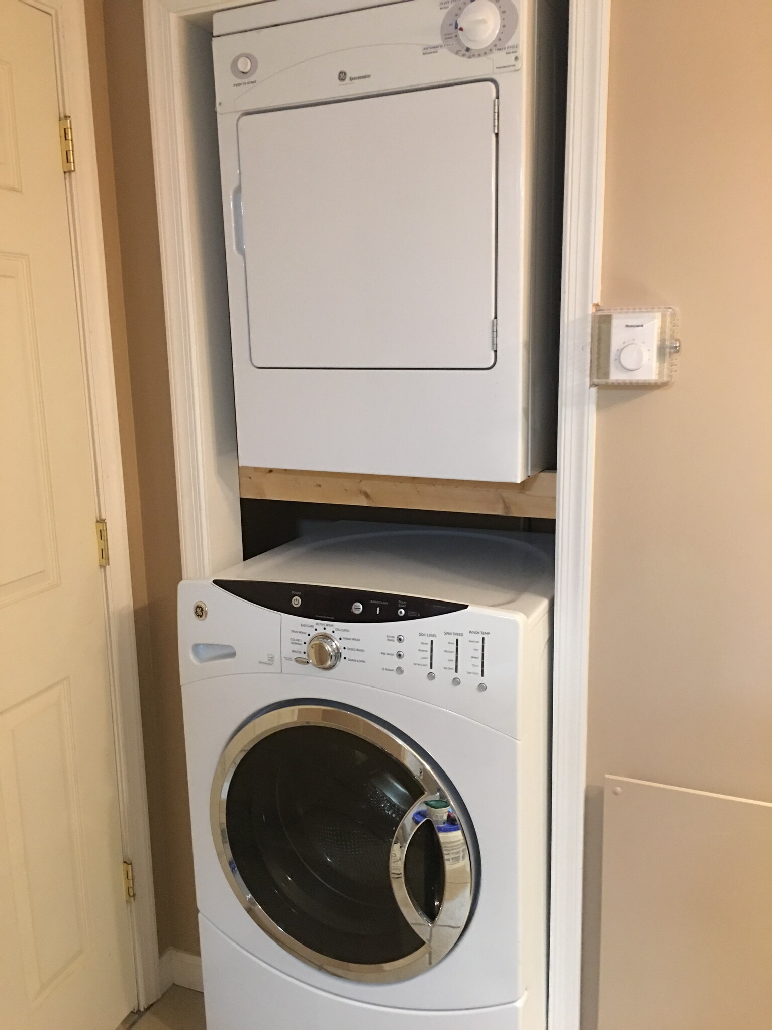 Laundry in Bathroom - 926 Armistead St