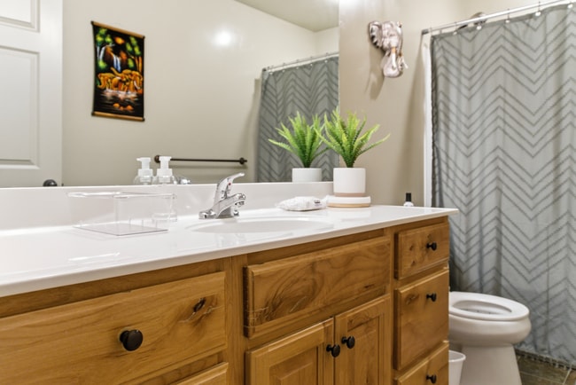 Building Photo - 467 S 2550 W