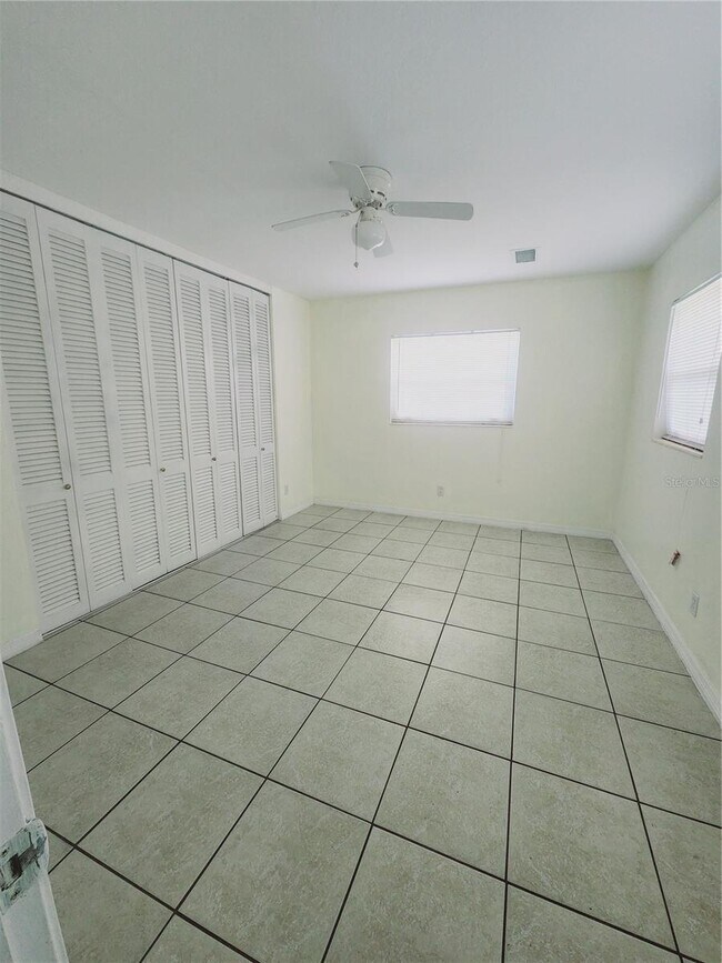 Building Photo - 2023 Gold Ave